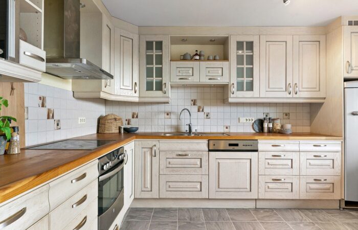 5_avantages_d_une_cuisine_en_bois_pour_sublimer_votre_intérieur